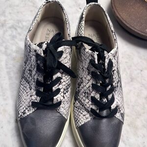 Naturalizer Black and Gray Women's Shoes
